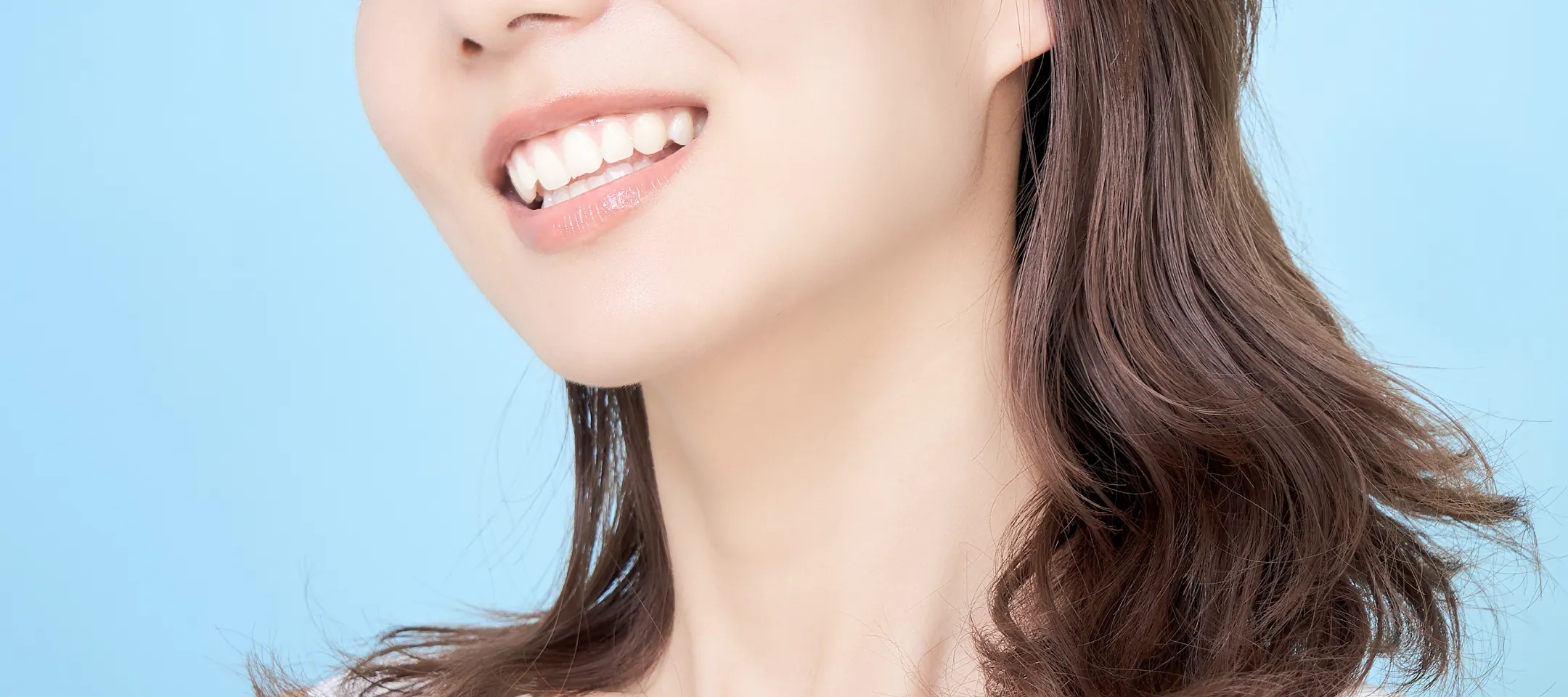 人前で笑えない・食事が楽しめない悩みを解決へ