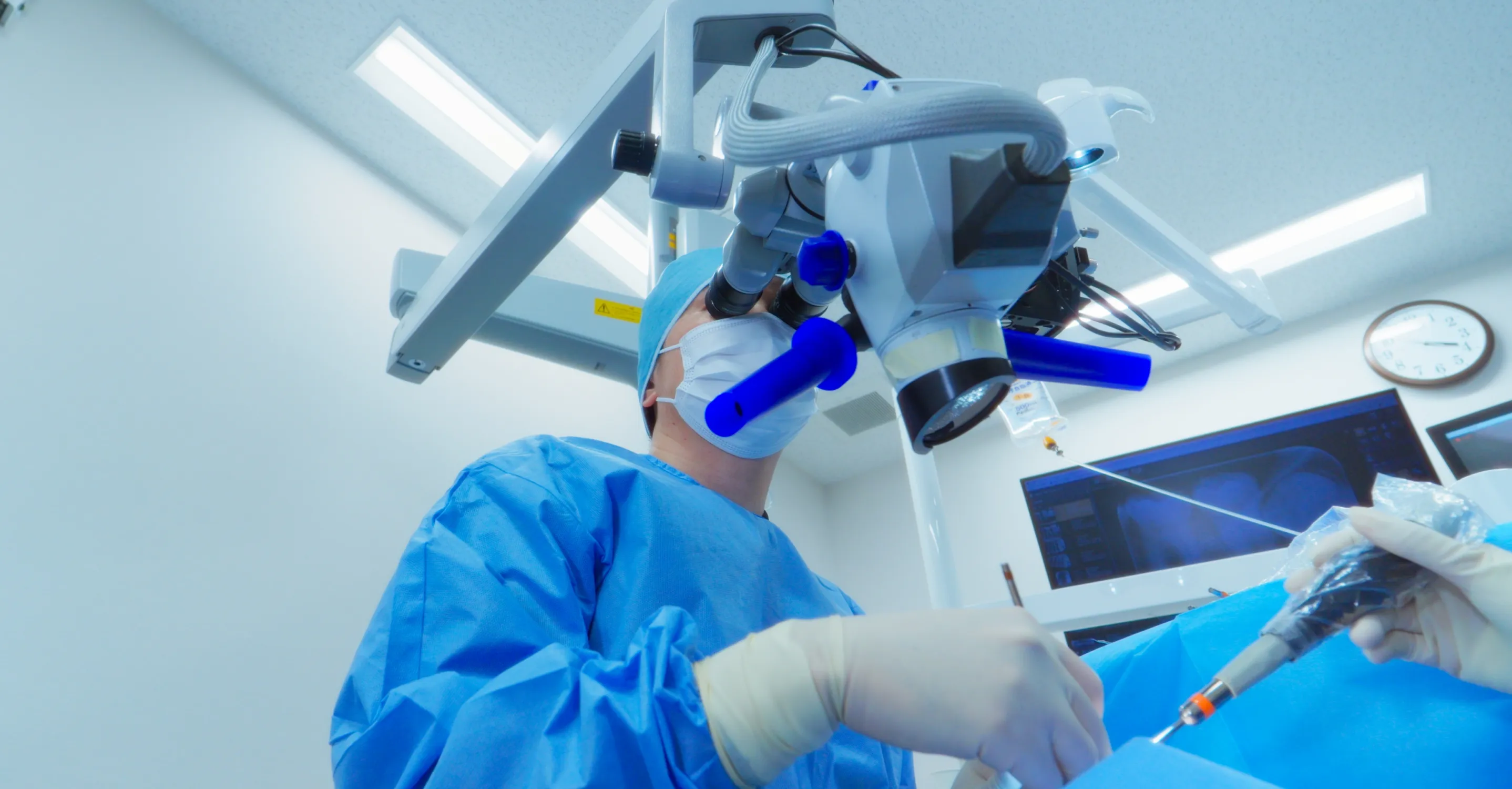 「噛める安心、笑える自信をもう一度」歯を失った方・歯がボロボロの方治療専門